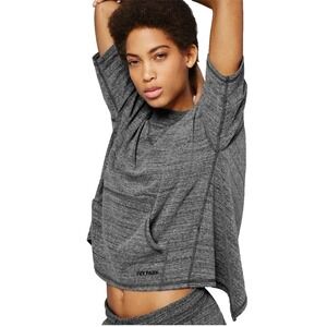 Ivy Park Oversized Split Back Knit Tee Gray Small Soft Stretchy Comfy Athleisure